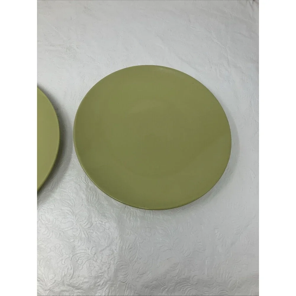 IKEA Dinnerware Fargrik Luncheon Plates Set Of 2 Avocado Green 21963 8-3/4”